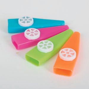 8 Kazoos 3"